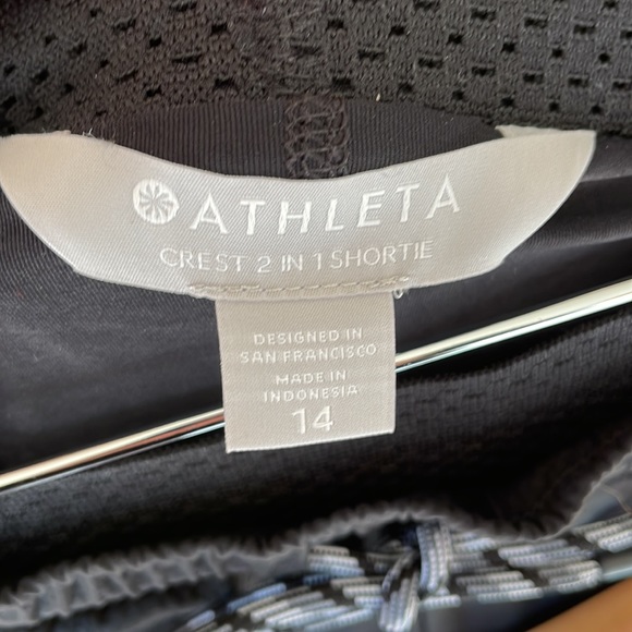 ATHLETA Women's Black CREST 2 in 1 Shortie Shorts Size 14 - Picture 6 of 7